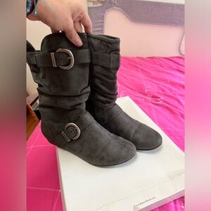 Suede Grey Boots